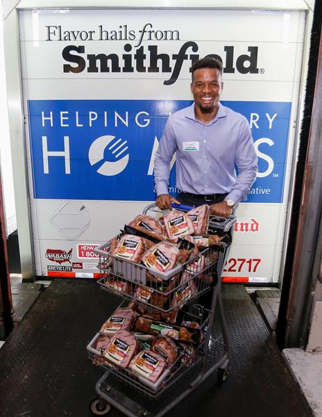 Cecil Shorts III is proud to join the Smithfield Helping Hungry Homes nationwide hunger-relief tour to help donate 70,000 lbs. of protein to the Houston Food Bank