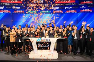 Secoo Holding Limited (Nasdaq: SECO) Rings The Nasdaq Stock Market Opening Bell in Celebration of its IPO