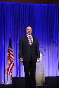 Farooq Kathwari Receives Ellis Island Medal of Honor.