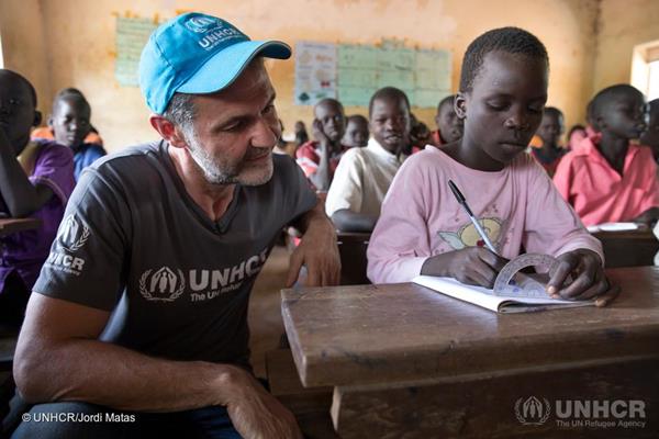 UN Refugee Agency (UNHCR) Goodwill Ambassador Khaled Hosseini visits students at Nyumanzi Integrated Primary School for Ugandan nationals and refugees from South Sudan. 