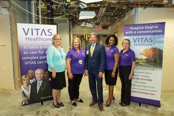VITAS of Dallas staff with President Dr. Martin Koonsman (center) and VP of Revenue Cycle Leslie Pierce (left) of Methodist Dallas Medical Center.