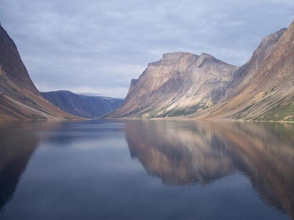 Mountains and fjords in the Torngat mountains, northern Labrador. © Sara Falconer / WWF-Canada