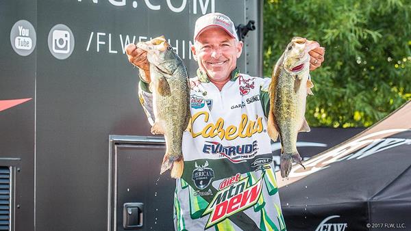 Pro Clark Wendlandt of Leander, Texas, grabbed the early lead after Day One of the FLW Tour on the Potomac River presented by Costa Sunglasses with five bass weighing 19 pounds, 11 ounces.
