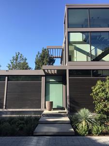 LivingHome’s award-winning custom home near Beverly Hills (front view)