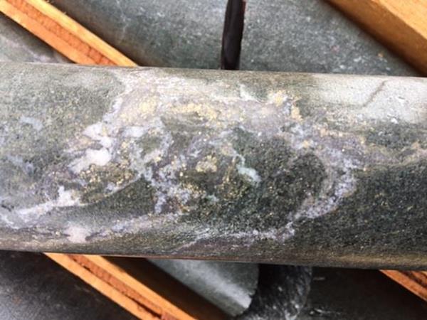 Mountain Boy Announces Drilling on the Montrose Zone Intersects Visible Gold in 3rd Hole Within a Wide Mineralized Intrusive Section