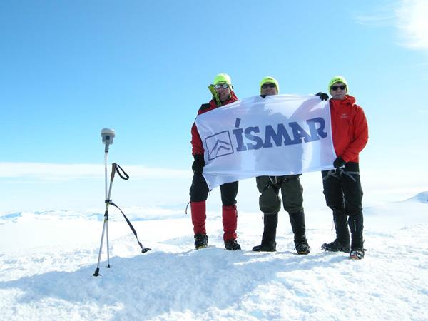 Three members of the Ismar team on the highest mountain in Iceland, on the Vatnajokull glacier. They hiked to the top in 2016, brought the Ismar flag and even re-surveyed the top.


