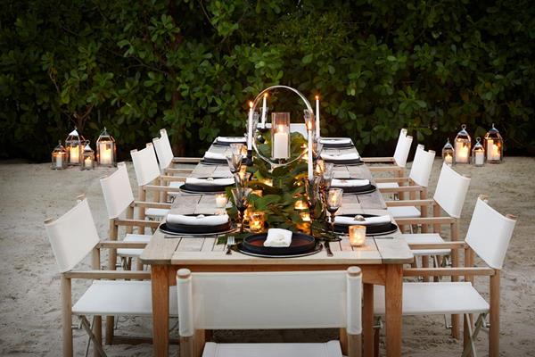 Your big day done differently. Look no further for the most unforgettable Miami Beach wedding venue, complete with stunning oceanfront views, floor-to-ceiling windows, iconic Art Deco design, and delightful Mediterranean-inspired cuisine.  