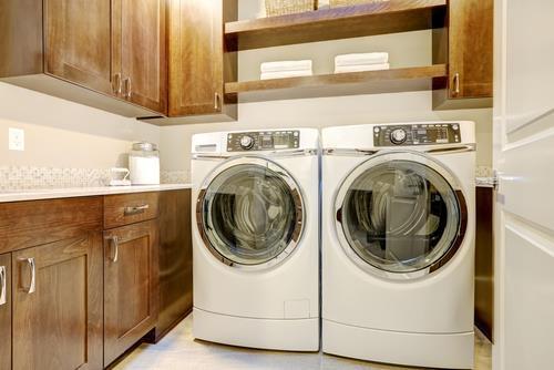 While boasting attractive features such as higher energy efficiency, front-load washers cannot compete with the popularity of top-load models. 