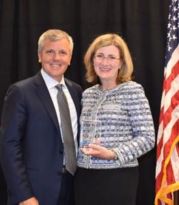 Rachel George receives Navient's Navigator Leadership Award