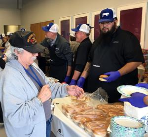 Smithfield and Utah Pork Producers Association Serve Veterans