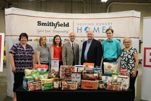 Smithfield Foods Helping Hungry Homes – Providence, RI