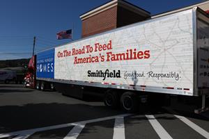 Smithfield Foods Helping Hungry Homes – West Lawn, PA