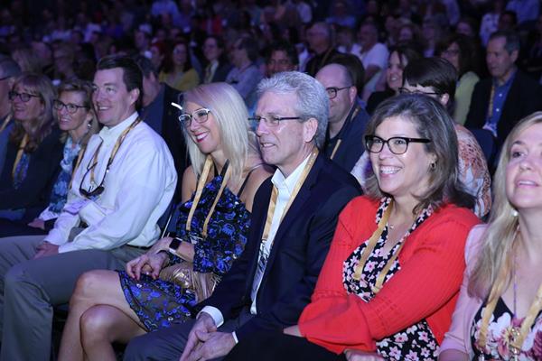 Crowd of Vision Source member optometrists and staff during The Exchange® 2018
