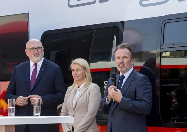 Le train Cityjet de type TALENT3 des Chemins de fer fédéraux autrichiens (ÖBB) présenté en grande première à la foire InnoTrans de Berlin